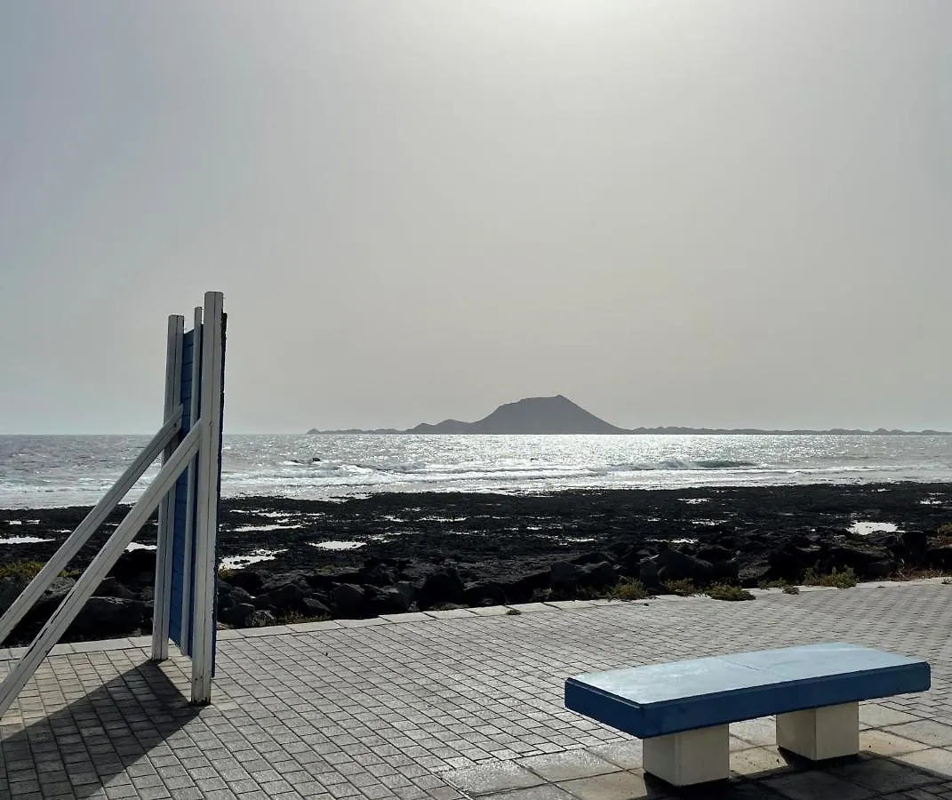 Apartament My Ocean Home !!! Breathtaking Location, Steps To The Ocean, Spacious Sea View, Fully Equipped And Well-Furnished With Private Entrance And High-Speed Fiber Optic Internet Corralejo Hiszpania