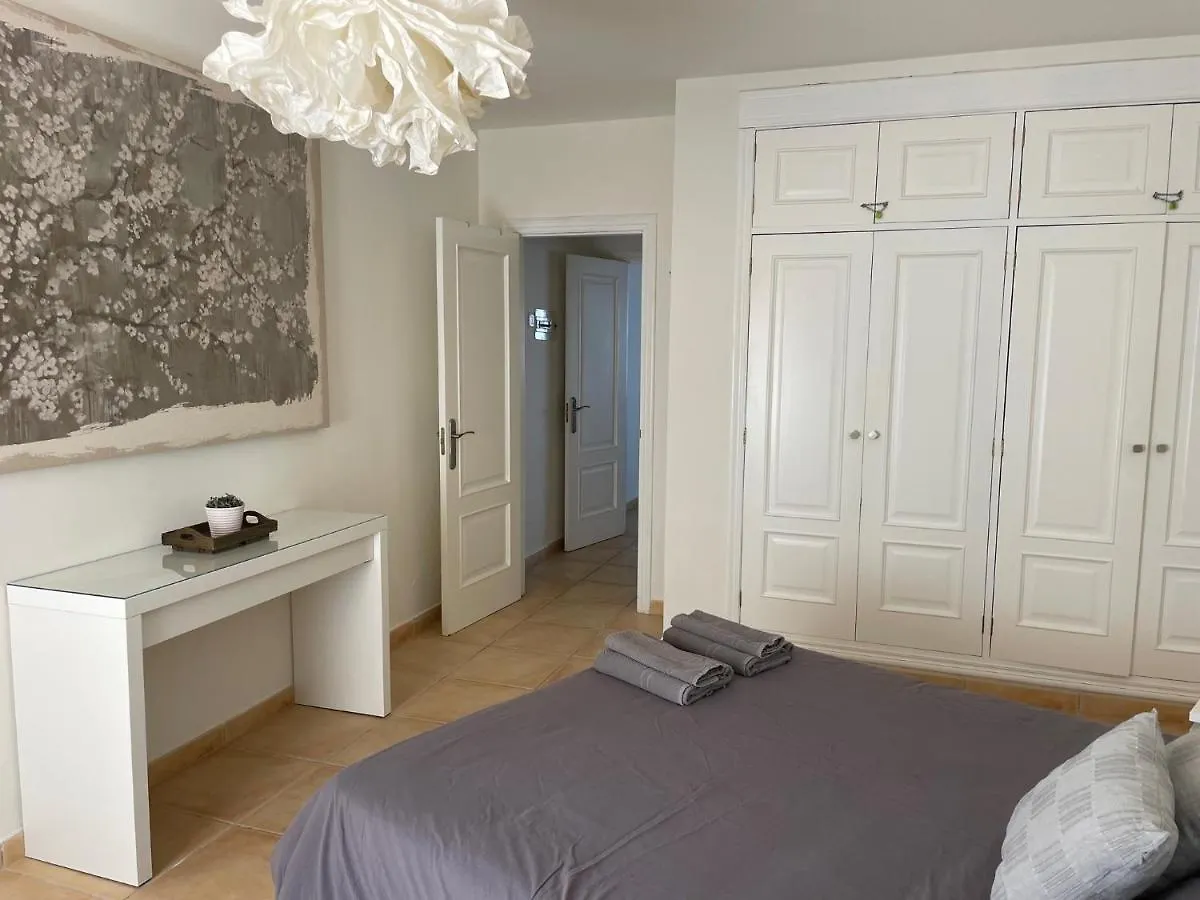 My Ocean Home !!! Breathtaking Location, Steps To The Ocean, Spacious Sea View, Fully Equipped And Well-Furnished With Private Entrance And High-Speed Fiber Optic Internet Corralejo