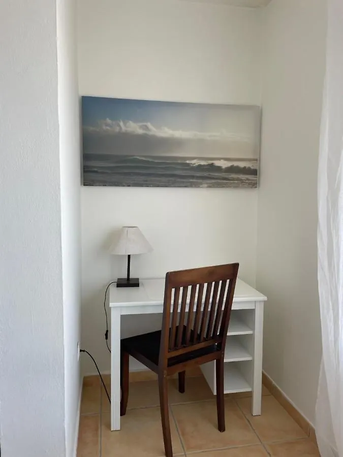 My Ocean Home !!! Breathtaking Location, Steps To The Ocean, Spacious Sea View, Fully Equipped And Well-Furnished With Private Entrance And High-Speed Fiber Optic Internet Corralejo Apartament